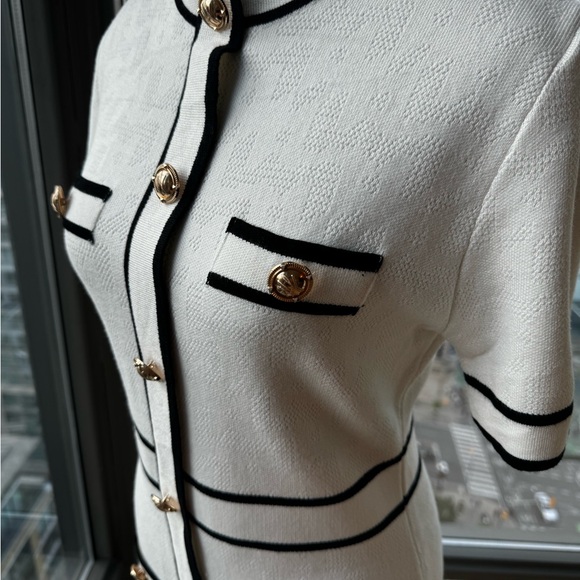 🆕 KARL LAGERFELD 🧿 NWT Classic Knit Dress with Embroidered Monogram, White, M - Picture 16 of 16